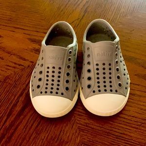 Toddler Natives size 5c